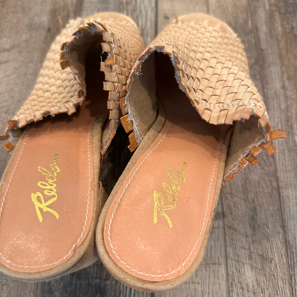 Rebels Beige Woven Slip-On Sandals